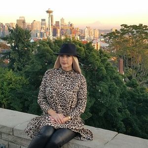 Meet your Posher, CeCe